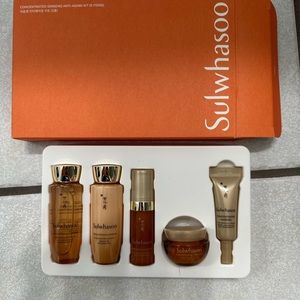 Brand new SULWHASOO travel kit : Concentrated Ginseng Anti Aging kit (5 items)